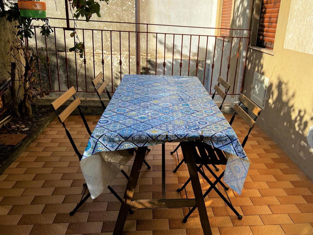 圣泰雷萨迪里瓦Casa Grazia公寓 外观 照片